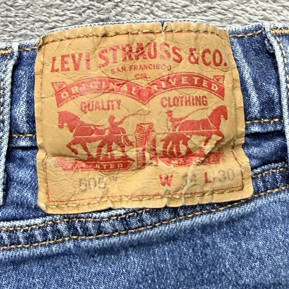 Levis 505 Jeans Mens Measured 37x29 Blue Light Wash Straight Stretch Zip Fly